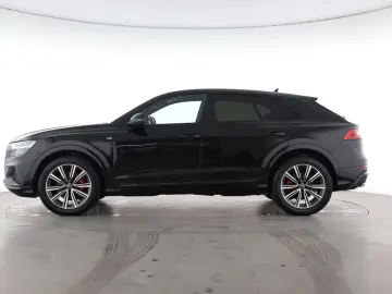 AUDI Q8 quattro S line