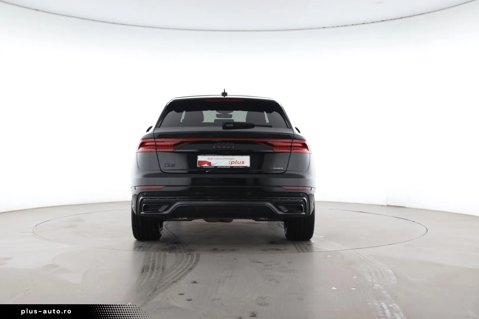 AUDI Q8 quattro S line