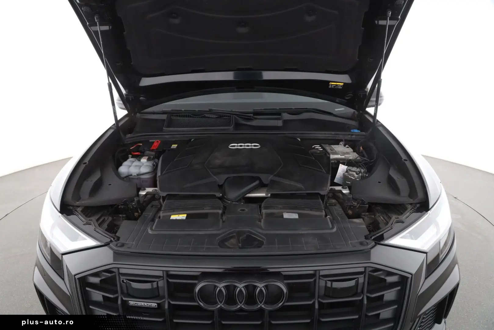 AUDI Q8 quattro S line