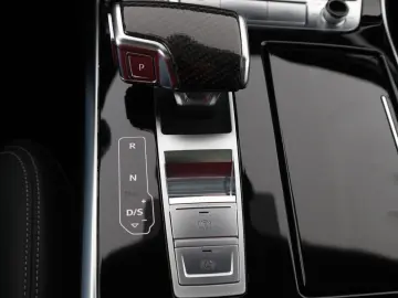 AUDI Q8 quattro S line