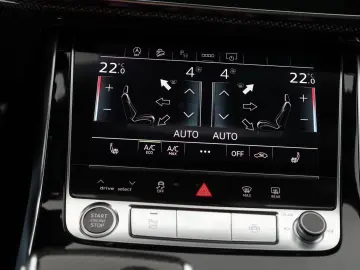 AUDI Q8 quattro S line