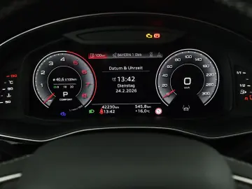 AUDI Q8 quattro S line