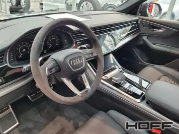 AUDI RSQ8 performance