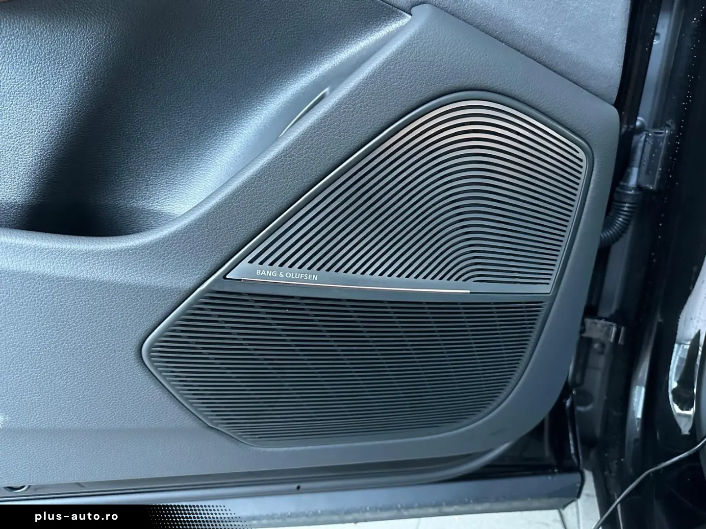 AUDI RSQ8 PERF 305kmH B&O3D Fahrwerk Advanced 23