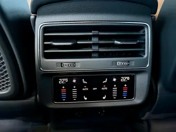 AUDI RSQ8 PERF 305kmH B&O3D Fahrwerk Advanced 23