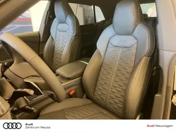 AUDI RSQ8 SUV performance quattro tiptronic LACKSCHUT