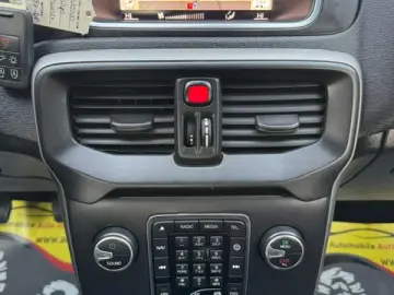 Volvo V40 Diesel 2.0 2017 Manuala