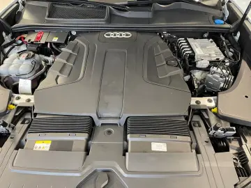 AUDI Q8 50 TDI quattro