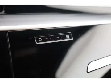 AUDI A8 50 TDI quattro