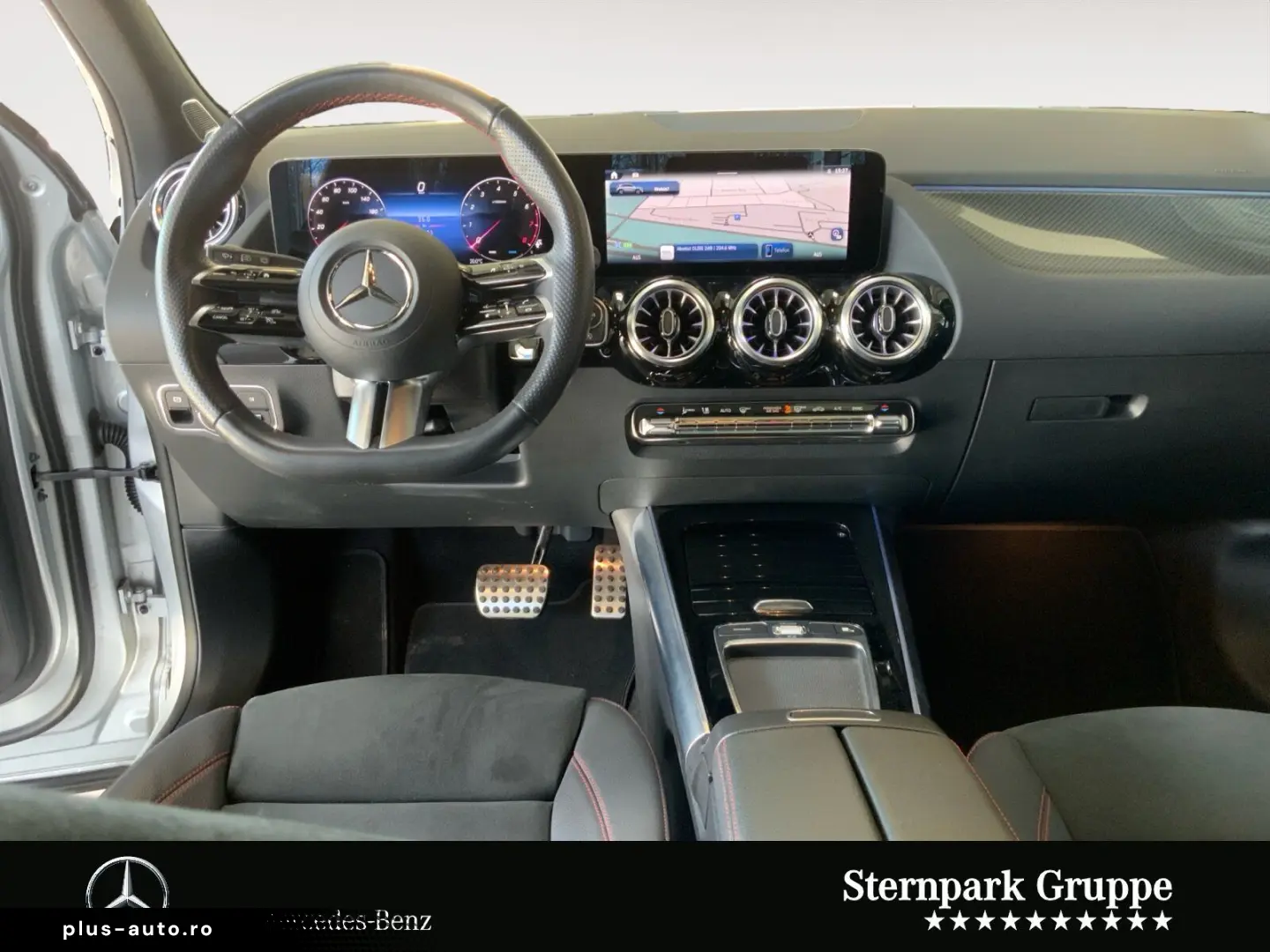 MERCEDES-BENZ GLA 220 4MATIC AMG Line Distronic NightP. Pano