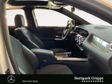 MERCEDES-BENZ GLA 220 4MATIC AMG Line Distronic NightP. Pano