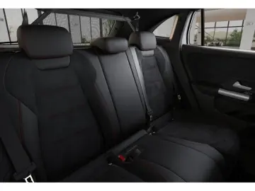 MERCEDES-BENZ GLA 220 4M AMG-Sport LED Cam Pano Night