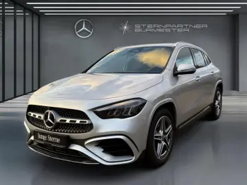 MERCEDES-BENZ GLA 220 4MATIC AMG LED DISTRONIC