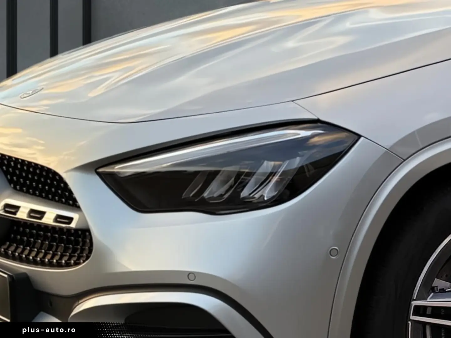 MERCEDES-BENZ GLA 220 4MATIC AMG LED DISTRONIC