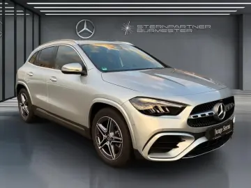MERCEDES-BENZ GLA 220 4MATIC AMG LED DISTRONIC