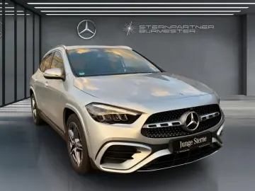 MERCEDES-BENZ GLA 220 4MATIC AMG LED DISTRONIC