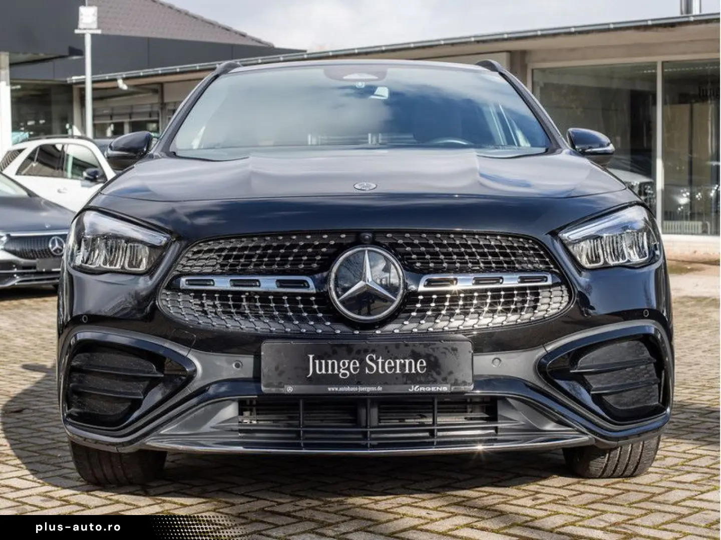 MERCEDES-BENZ GLA 220 4M AMG-Sport LED Cam Pano Night