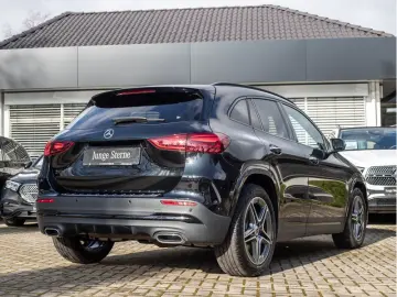 MERCEDES-BENZ GLA 220 4M AMG-Sport LED Cam Pano Night