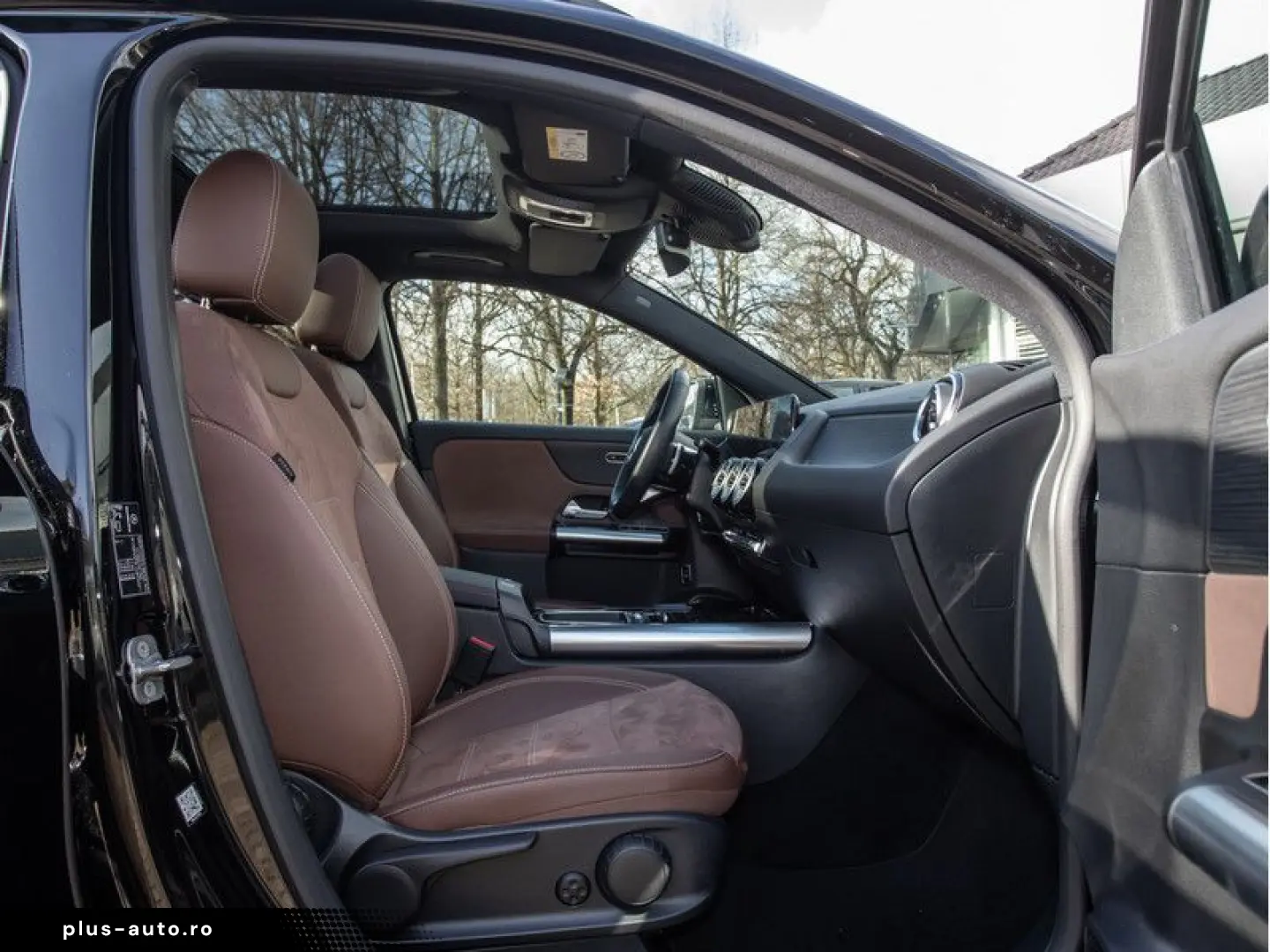 MERCEDES-BENZ GLA 220 4M AMG-Sport LED Cam Pano Night