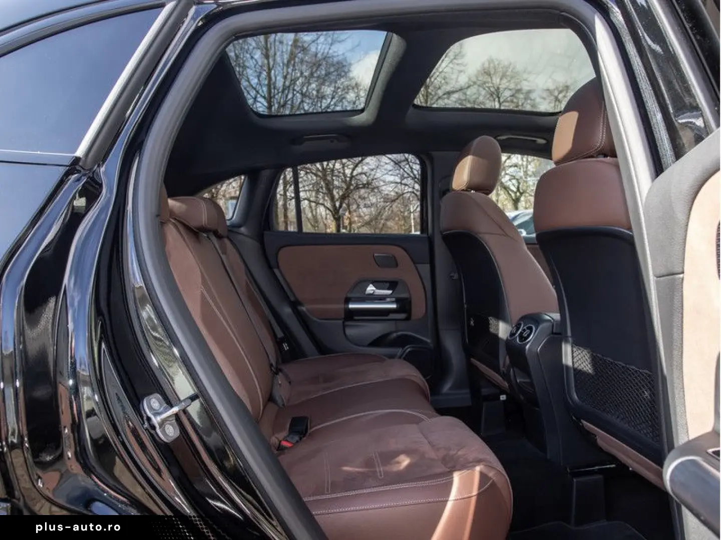 MERCEDES-BENZ GLA 220 4M AMG-Sport LED Cam Pano Night