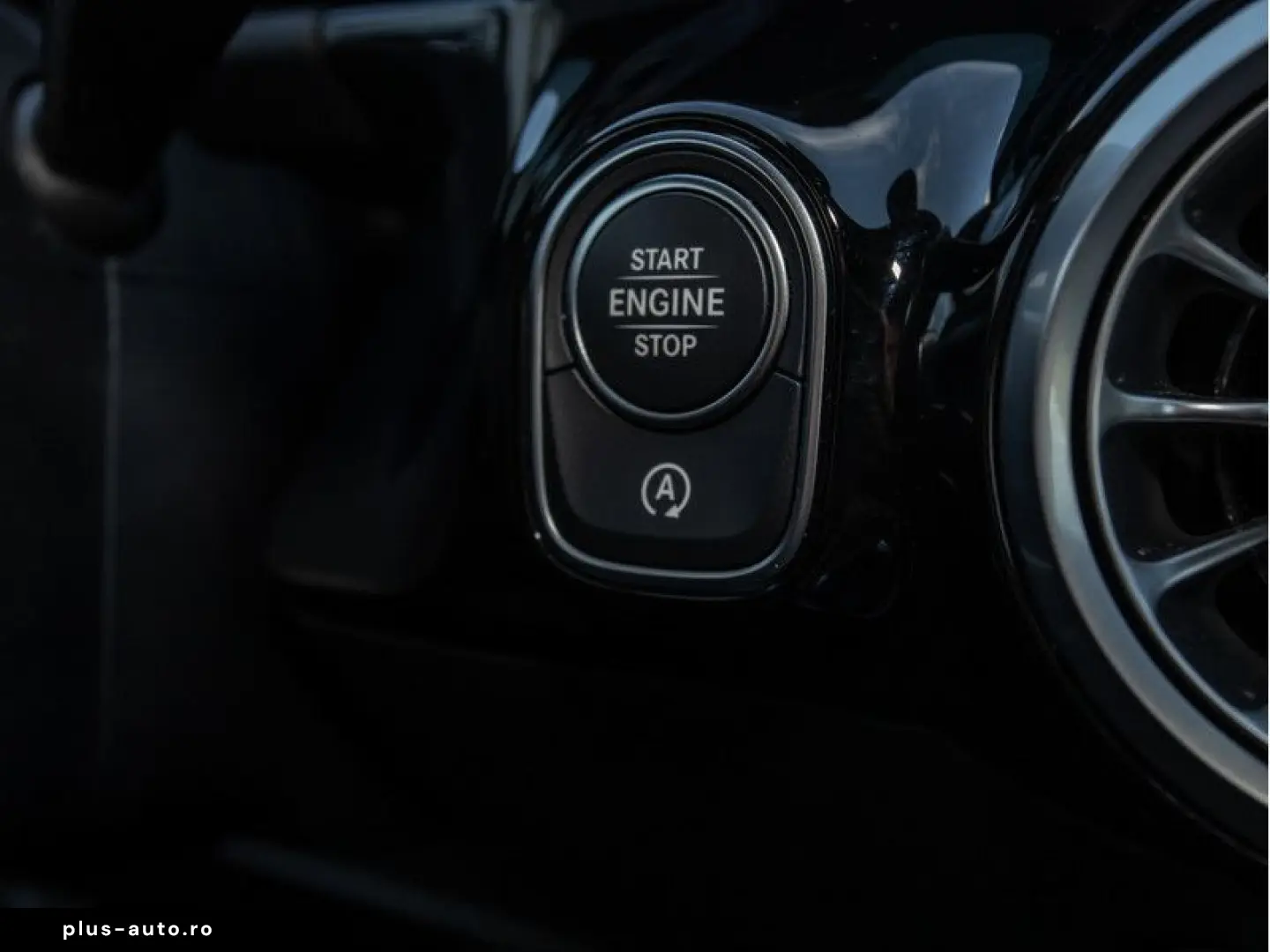 MERCEDES-BENZ GLA 220 4M AMG-Sport LED Cam Pano Night