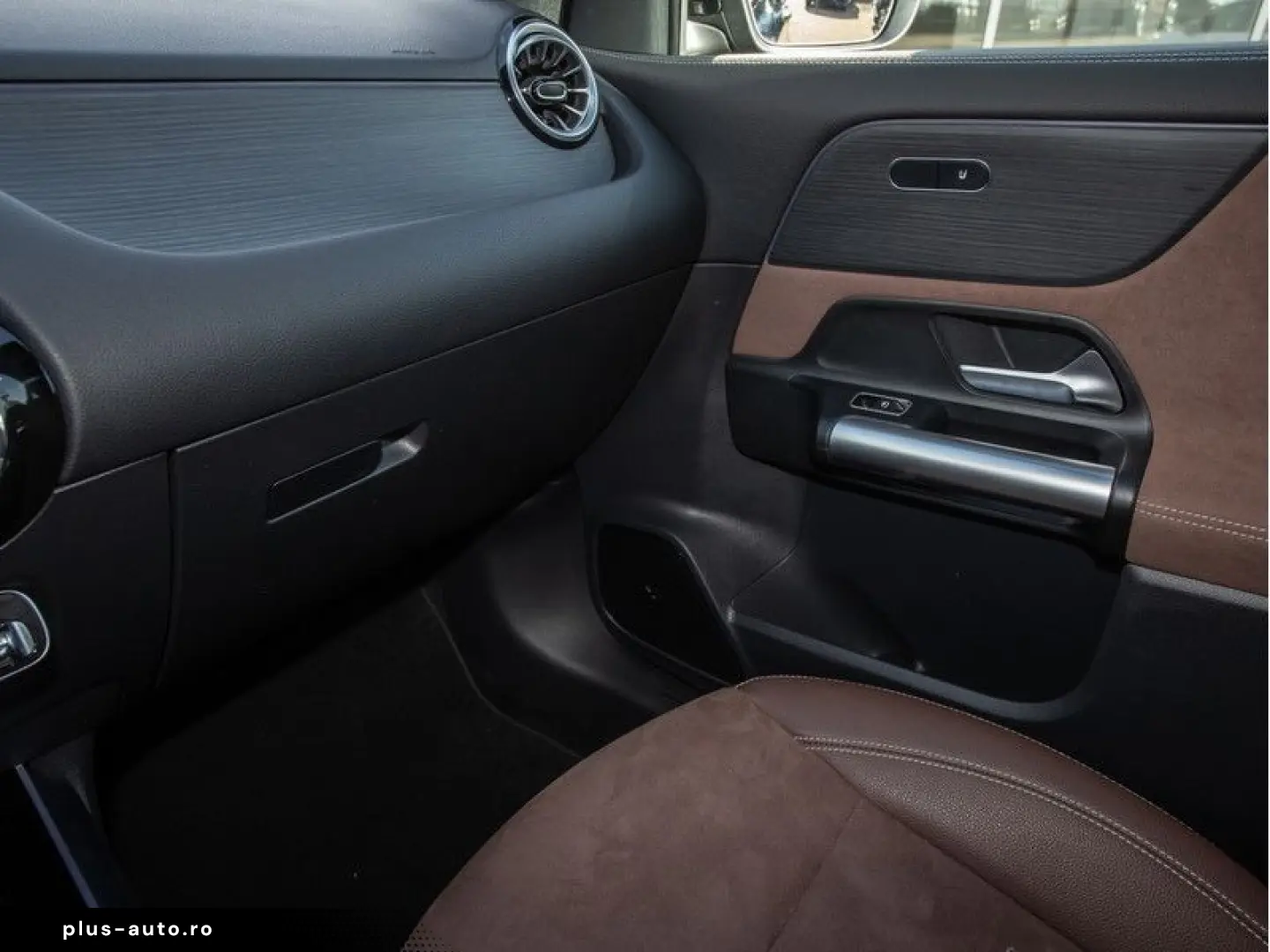 MERCEDES-BENZ GLA 220 4M AMG-Sport LED Cam Pano Night