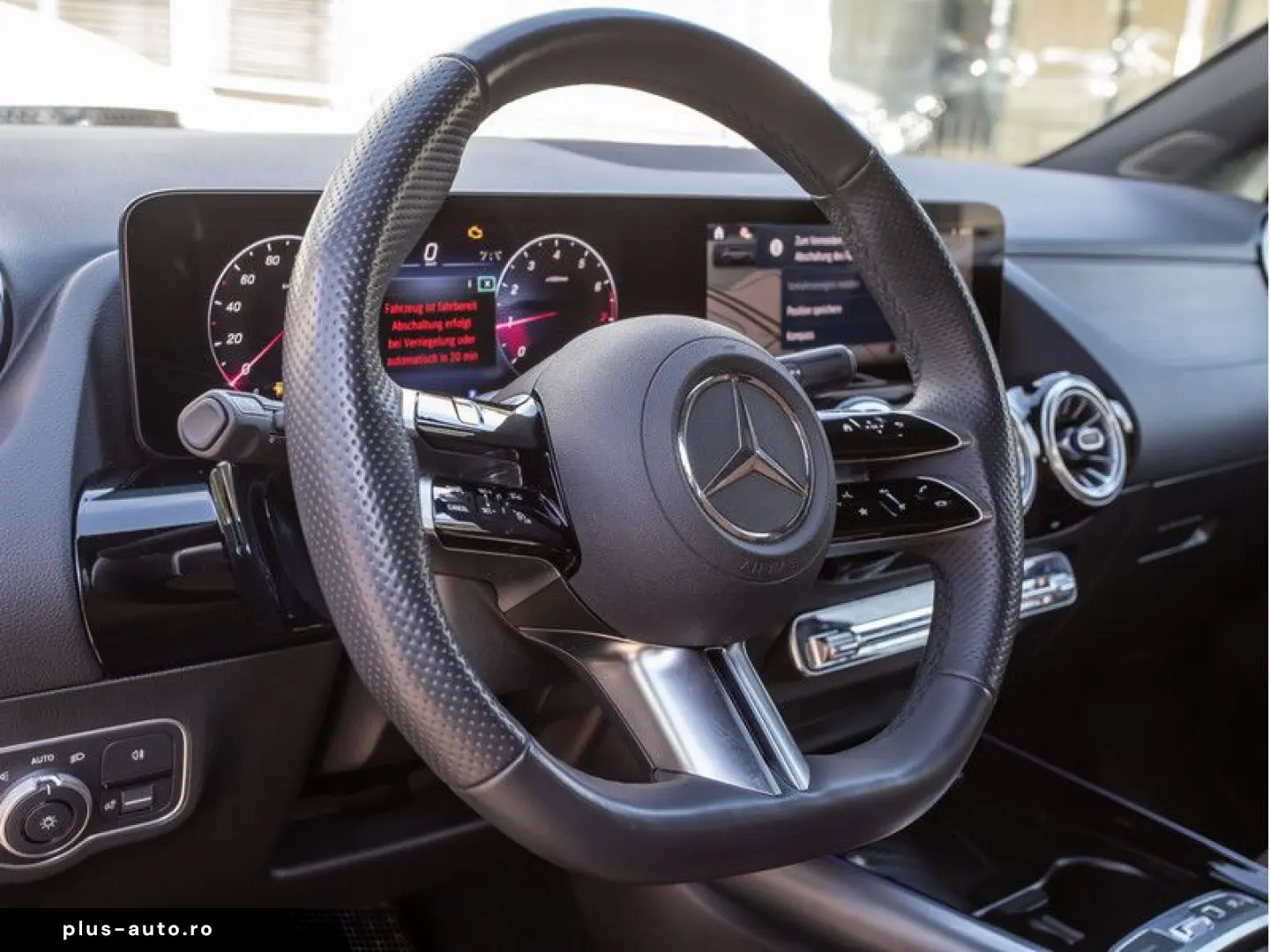 MERCEDES-BENZ GLA 220 4M AMG-Sport LED Cam Pano Night