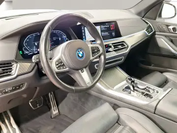 BMW X5 xDrive45e M Sport Night Vision Massage AHK