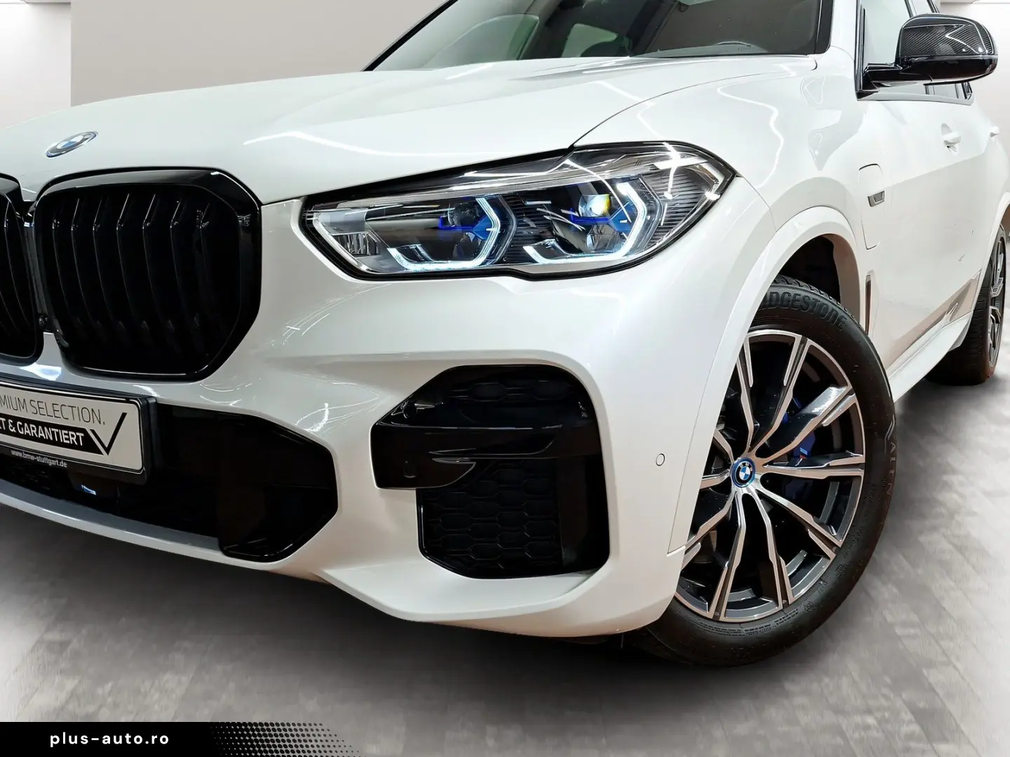 BMW X5 xDrive45e M Sport Night Vision Massage AHK