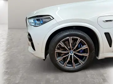 BMW X5 xDrive45e M Sport Night Vision Massage AHK