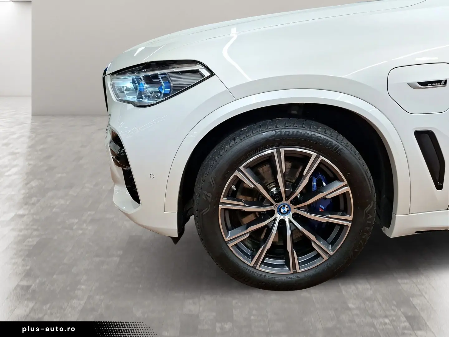 BMW X5 xDrive45e M Sport Night Vision Massage AHK