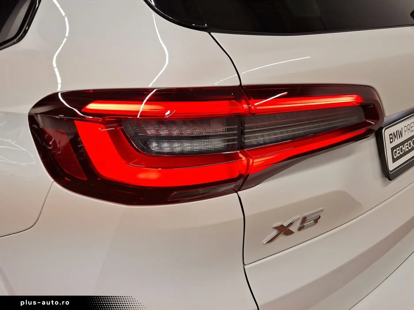 BMW X5 xDrive45e M Sport Night Vision Massage AHK