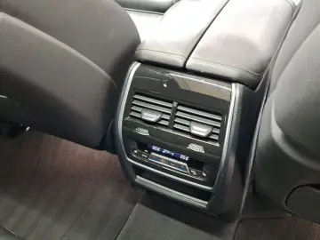 BMW X5 xDrive45e M Sport Night Vision Massage AHK