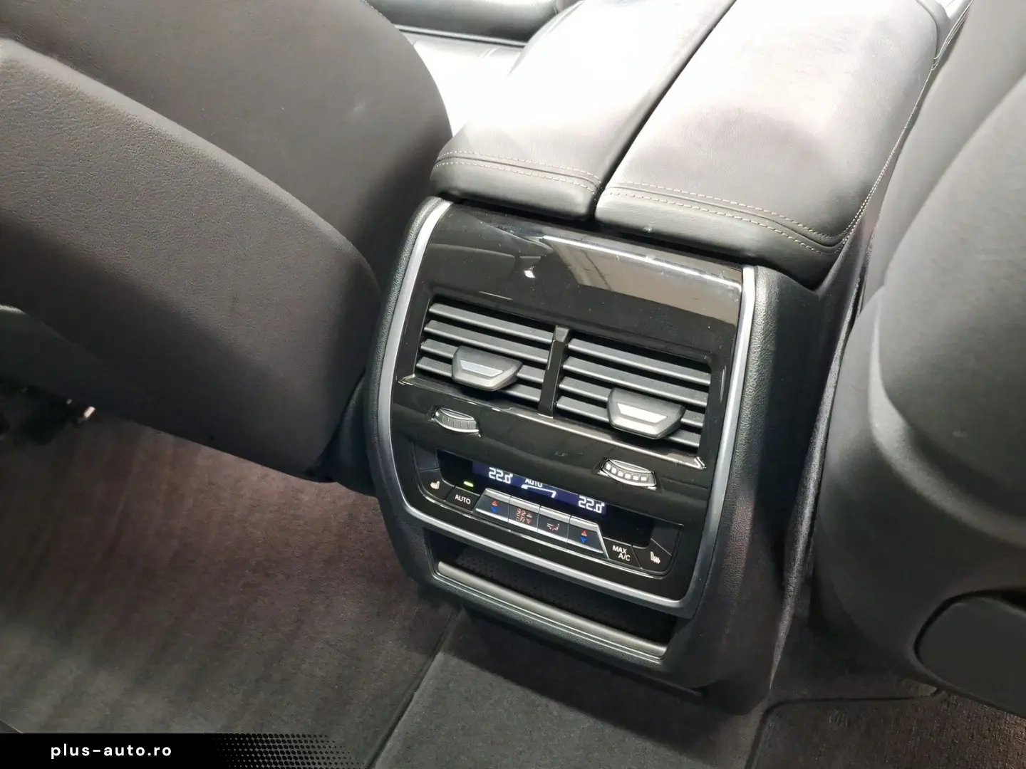 BMW X5 xDrive45e M Sport Night Vision Massage AHK