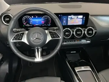 MERCEDES-BENZ GLA 220 4M PROGRESSIVE PANORAMA SPURASSIST PDC