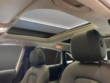 MERCEDES-BENZ GLA 220 4M PROGRESSIVE PANORAMA SPURASSIST PDC