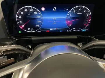 MERCEDES-BENZ GLA 220 4M PROGRESSIVE PANORAMA SPURASSIST PDC