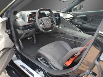 Corvette C8 E-Ray Convertible 3LZ