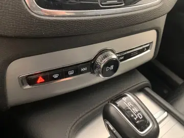 VOLVO XC90 D5 AWD VOLL-LEDER ACC   KAMERA   STANDHZ