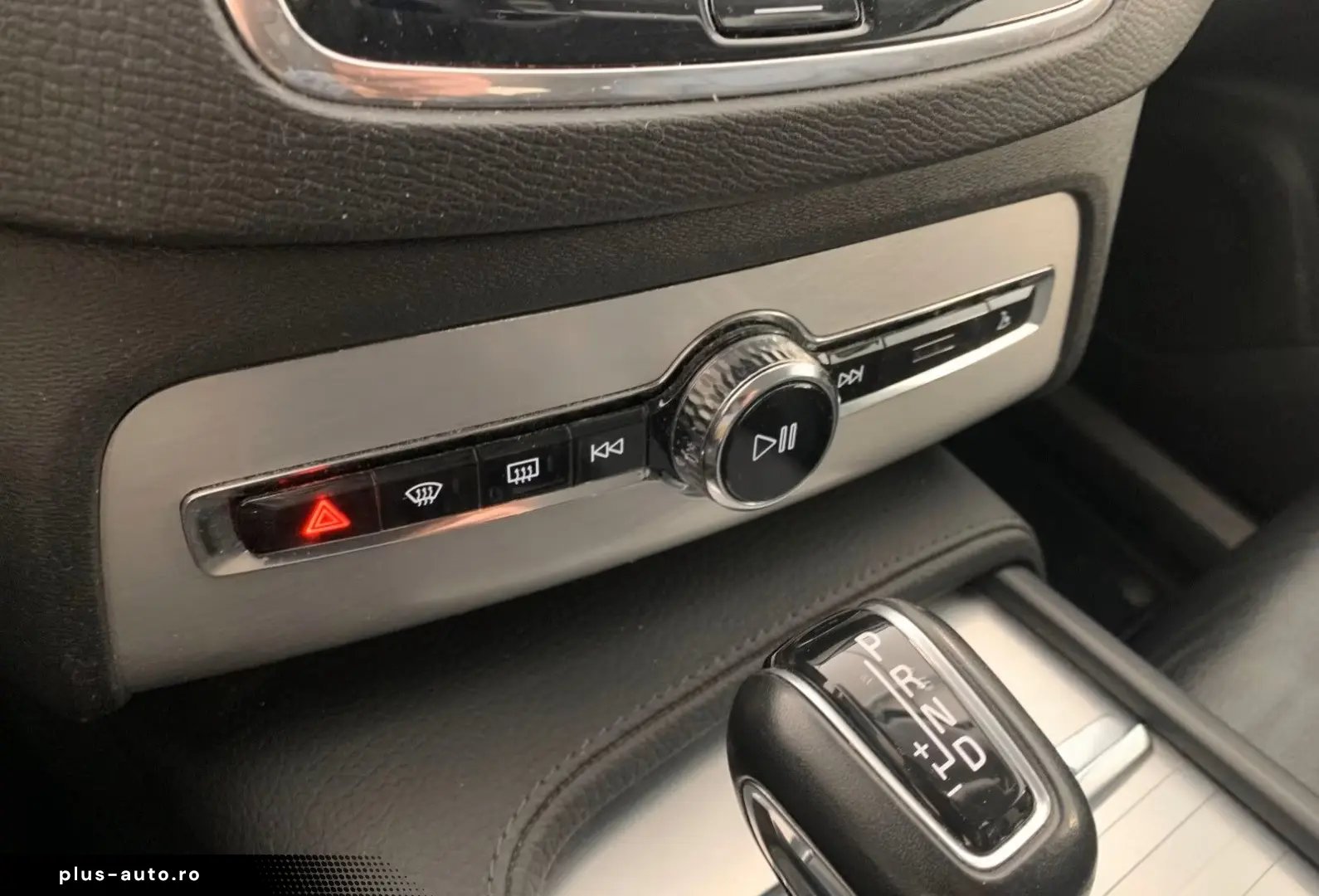 VOLVO XC90 D5 AWD VOLL-LEDER ACC   KAMERA   STANDHZ