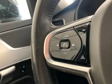 VOLVO XC90 D5 AWD VOLL-LEDER ACC   KAMERA   STANDHZ