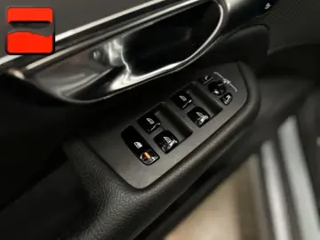 VOLVO XC90 B5 D AWD VOLL-LED AHK 360 INTELLI-SAFE DAB