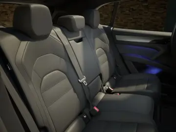 Porsche Cayenne Electric   Drive-Assist  AHK  BOSE