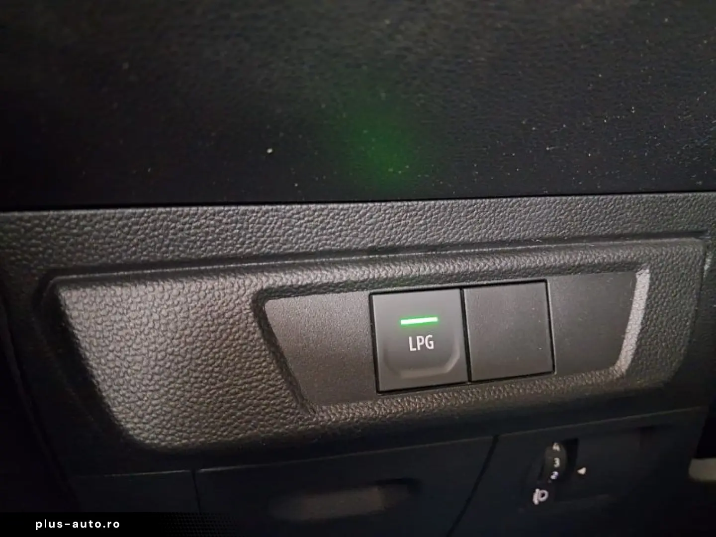 DACIA LOGAN 1.0 Eco-G 100CP Expression MT6