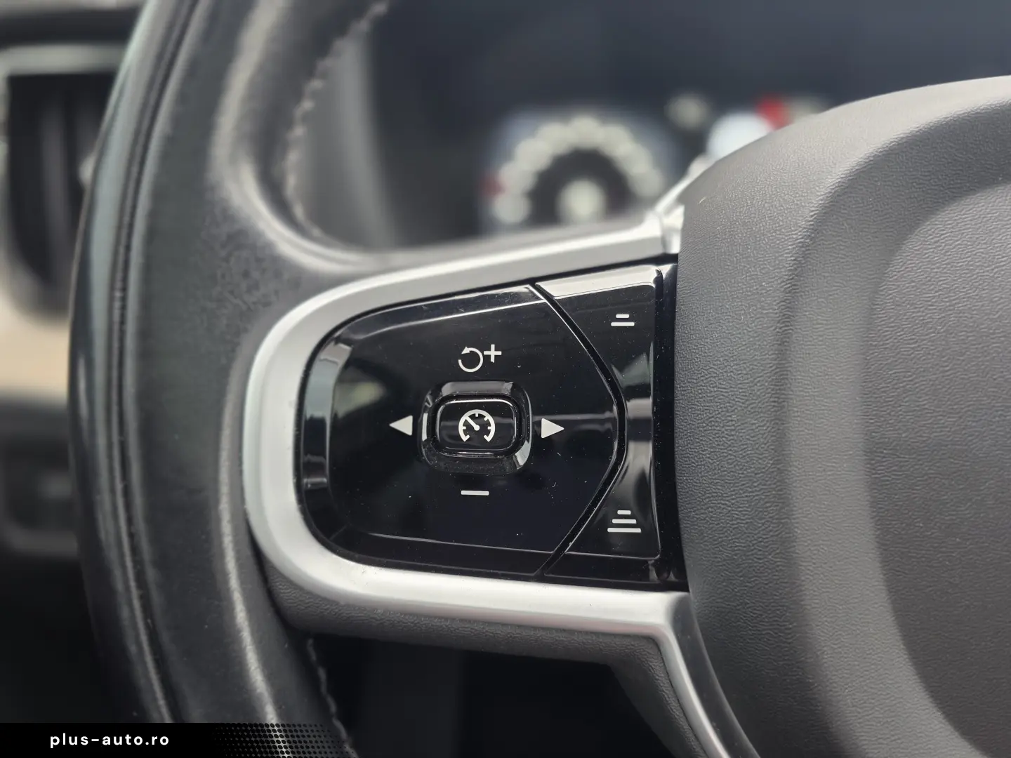 Volvo XC60 T8 AWD Plug In 390 CP Aut 8tr