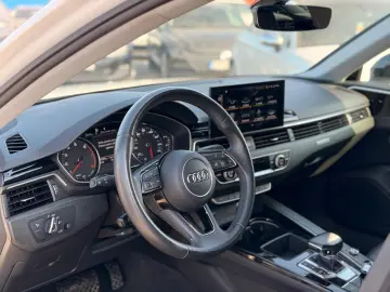 AUDI A4 2020