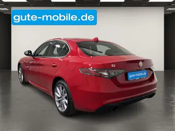 ALFA ROMEO Giulia 2.0 Ti Q4   MATRIX   18    LEDER