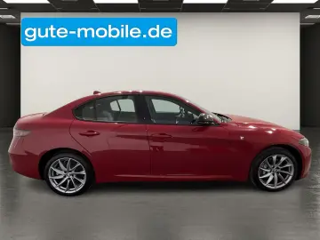 ALFA ROMEO Giulia 2.0 Ti Q4   MATRIX   18    LEDER