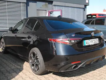 ALFA ROMEO Giulia Veloce MY23  Assistenz Premium  NP 66.390