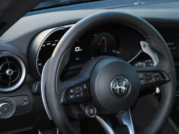 ALFA ROMEO Giulia Veloce MY23  Assistenz Premium  NP 66.390